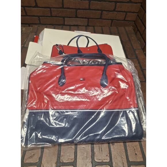 Vintage Tommy Hilfiger TOMMY GIRL "On the Go" Tommy Girl Duffel Bag w/Strap - Picture 1 of 6